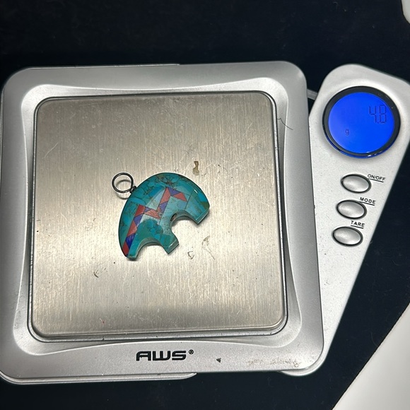 Vintage Turquoise Bear Pendant Native American Indian Jewelry - Picture 7 of 7